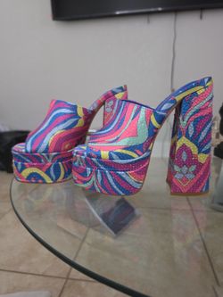 multicolor sandals, size 6