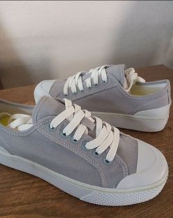 Platform sneakers