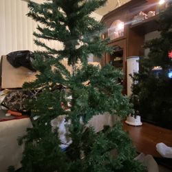 5ft Christmas Tree