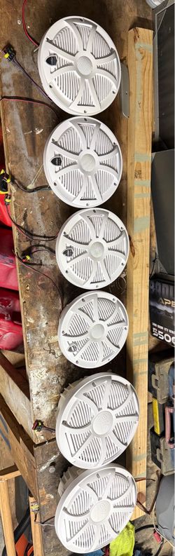 Wet sound 6” speakers and 10” subs.
