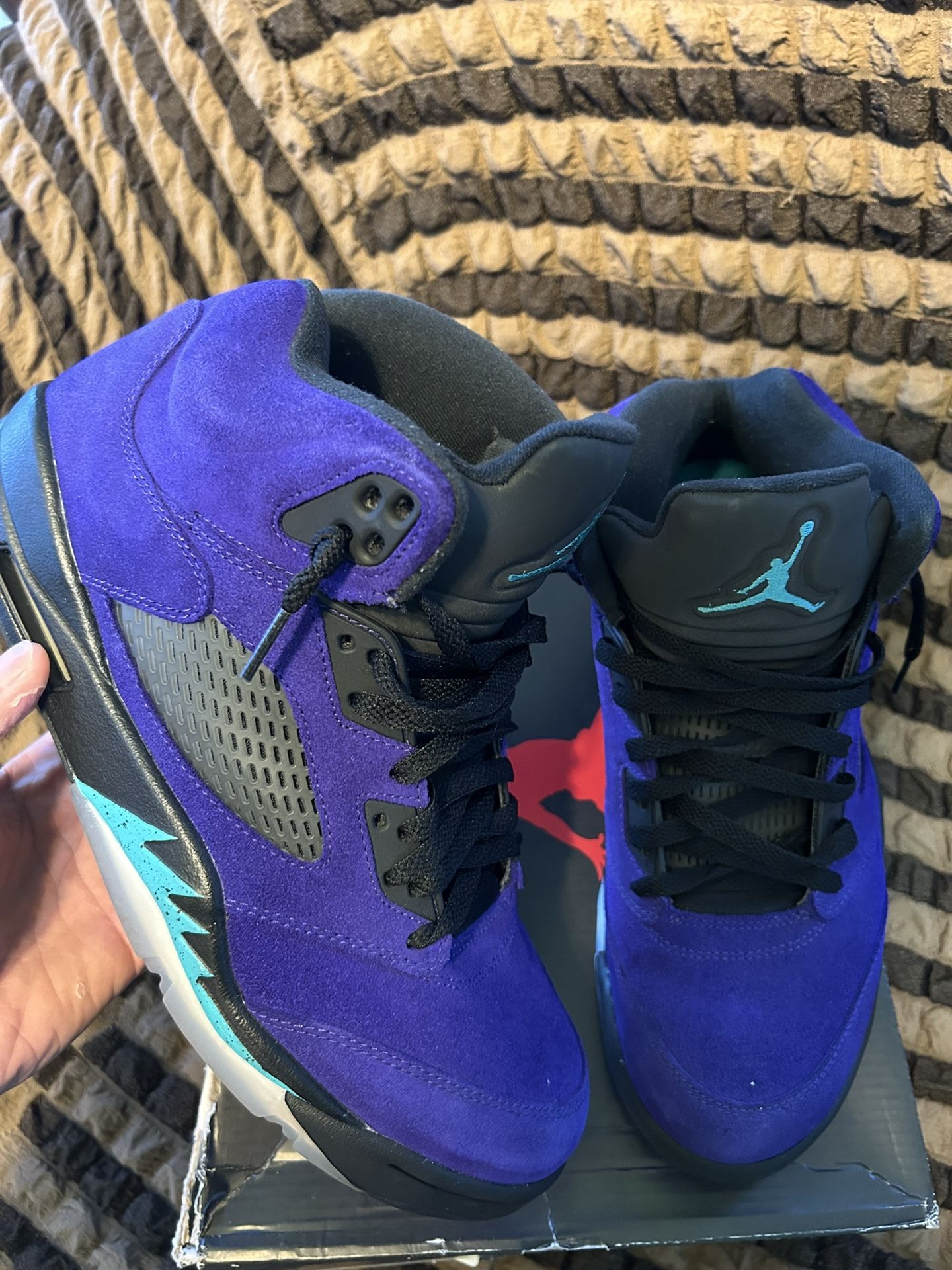 Air Jordan 5 “Alternate Grape” size 10.5