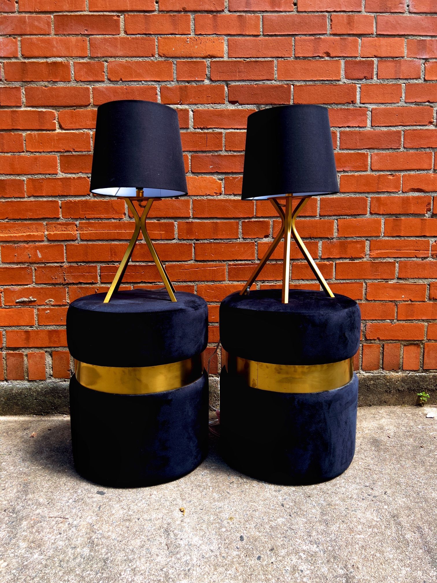 2 Black/gold Velvet Nightstand & Lamps