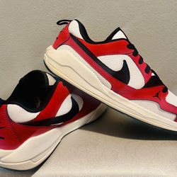 Men’s Jordan CMFT    Available In Size 8-8.5