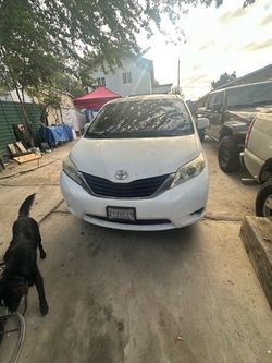 2011 Toyota Sienna