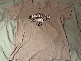 Tampa Bay Lightning NHL 2021 Stanley Cup Champions Gray Shirt; Women’s 2XL