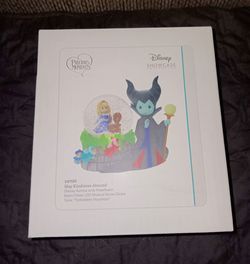 Precious moments Disney musical lightup Snowglobe
