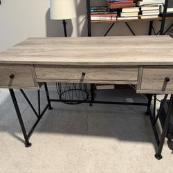 Matching Desk & Bookshelf!