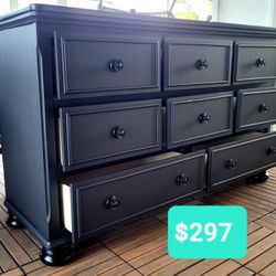 Beautiful Dresser With Nightstand 