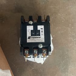 Copeland (contact info removed)-02 Amp 60 IND 75 RES 600v 3 Pole 208/240coil