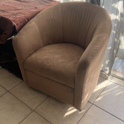Silla Cómoda Giratoria FREE!