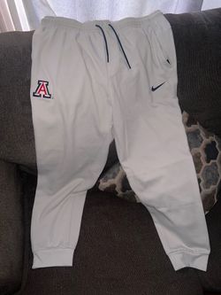 UofAxNike sweats