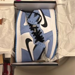Air Jordan 1 University Blue