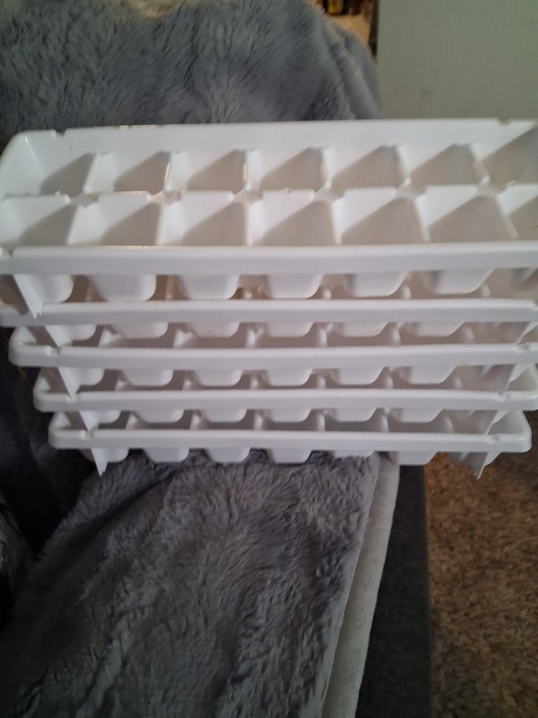 5 Used Ice Trays