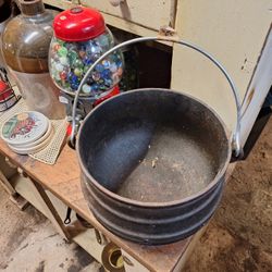 Cast Iron Cauldron Dutch Oven With Handle