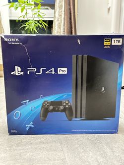 Sony Ps4 pro CIB  used couple times