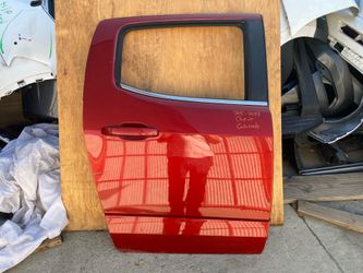 2015-2022 Chevrolet Colorado right rear door