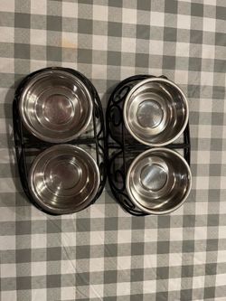 Pet food or water bowls