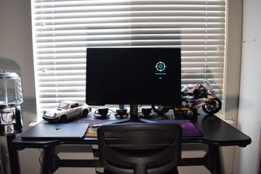 Oddesy Gaming Monitor- 24in 180hz