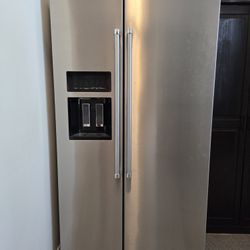 Refrigerator Kitchen Aide