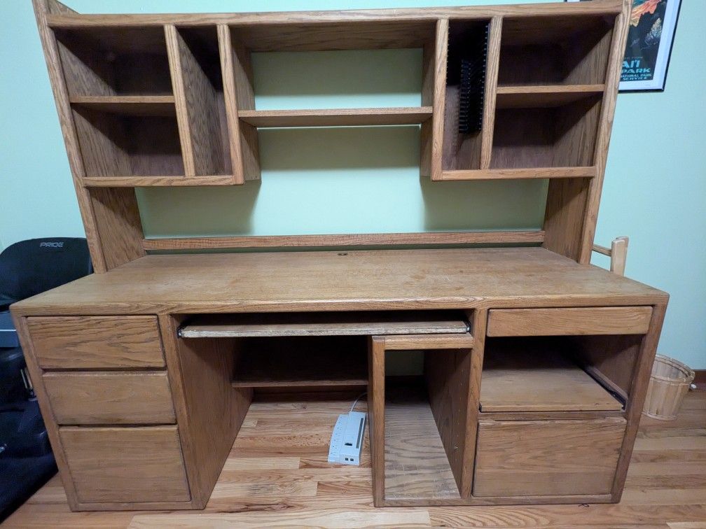 Solid Oak Two-piece Desk And Bookshelf Hutch. With Pull Out Keyboard Tray And Pull Out Printer Tray.