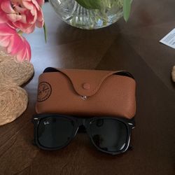 Ray ~Ban Sunglasses ( Original Case)  