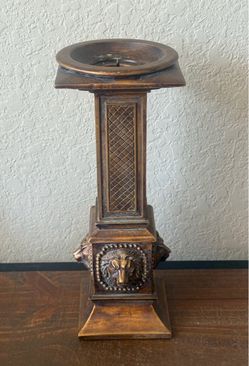 Decorative Resin Candlestick Holder with Lion Head Motif