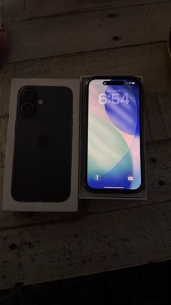 iPhone 16