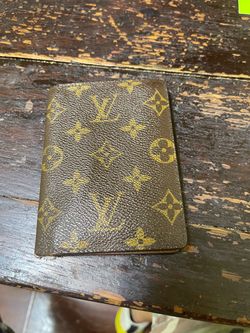 LV wallet organizer used in good condition $330