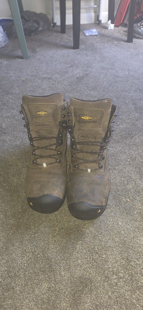 Size 14 Mens Keen Steel Toes