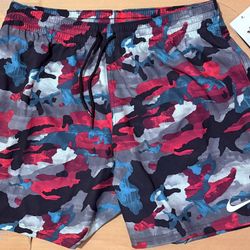 Nike Men’s — Medium (NWT)