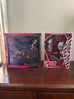 Monster High Bundle: SDCC Deadfast Ghoulia and Ghoulia Creeproduction NIB