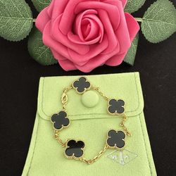 Stainless Steel 🍀 Bracelet 