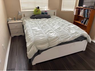 IKEA Bedroom Set (Queen Frame)