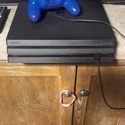 Used Ps4 Pro  1 Control 