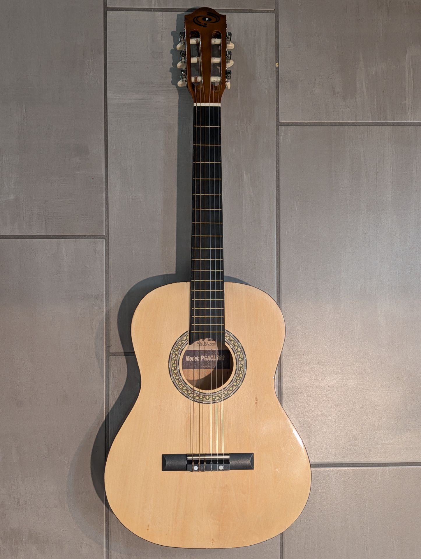 Pyle Classical Acoustic Guitar with Bag, Model PGACLS82 (3/4 size, 36 inch)