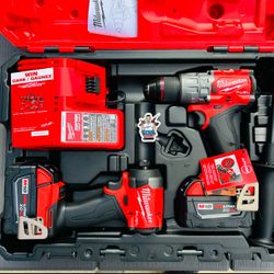 Milwaukee M18 FUEL 18V Lithium-Ion Brushless Cordless Hammer Drill and Impact Driver Combo Kit (2-Tool) with 2 Batteries