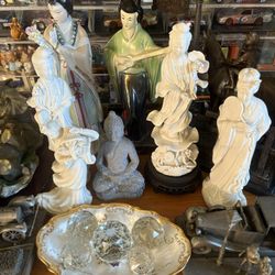 Vintage Asia Porcelain Figurine 