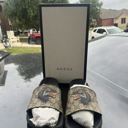 Gucci Slides “ Wolf Head “