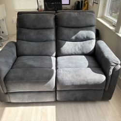 Dark Navy Blue 57'' Manual Reclining Loveseat
