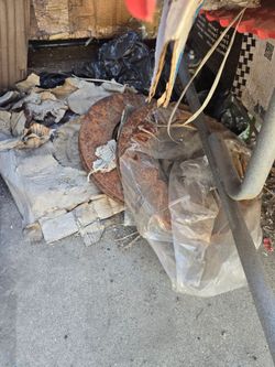 Free Metal, Cardboard, Wood Gratis Metal, Madera, Carton