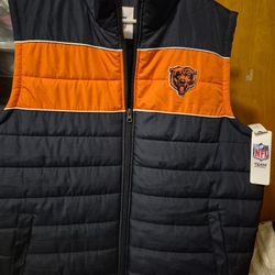 A New Chicago Bear puffer vest, extra large