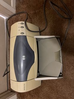 HP Deskjet 960c standard inkjet printer.