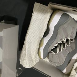 Air Jordan 11 Cool Grey