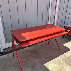 FREE red desk