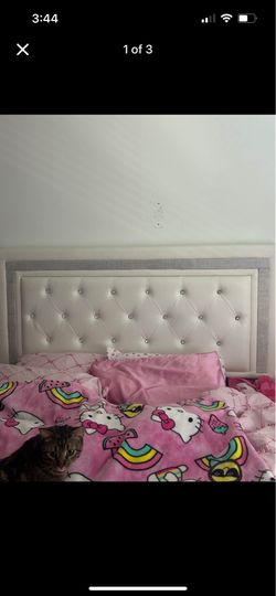 White diamond headboard (queen)