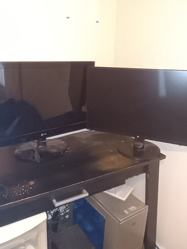 2 COMPUTER MONITORS