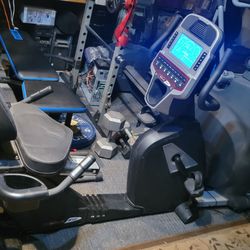 Solo R92 Recumbant Bicycle Exercise Bike. Needs Repair