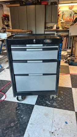 Tool chest