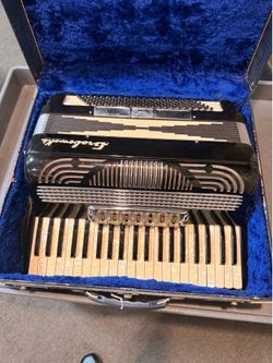Grabowski Black Piana Accordian