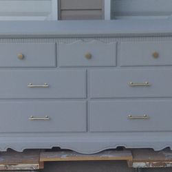 Gorgeous Oak Dresser with 7 Drawers